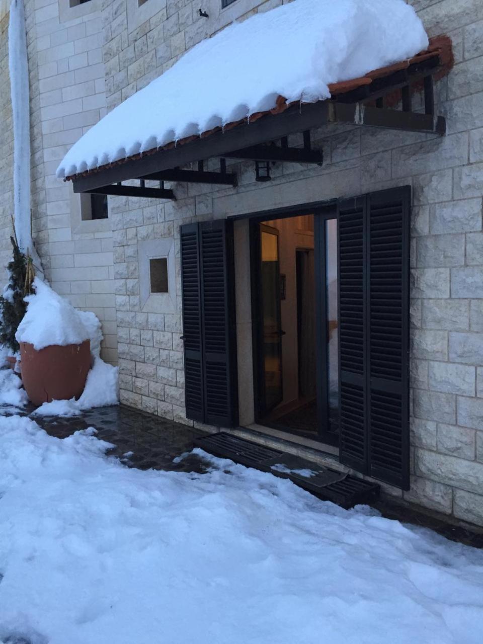 Stone Chalets Faraya Exterior photo